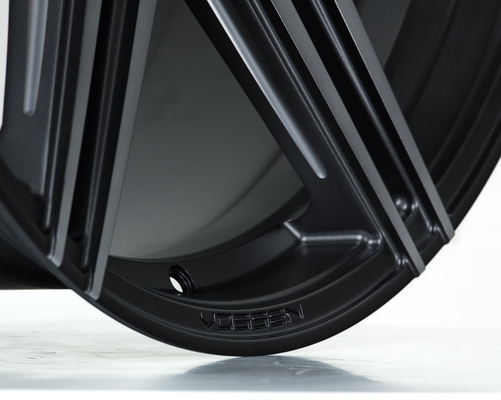 Hochglanz schwarz getönte Vossen HF6-2 Schmiedefelgen für Ford F-150 Raptor Escalade