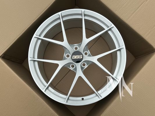 BBS FI R Räder aus gebürstetem Silber