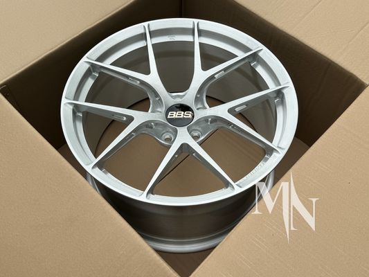 BBS FI R Räder aus gebürstetem Silber
